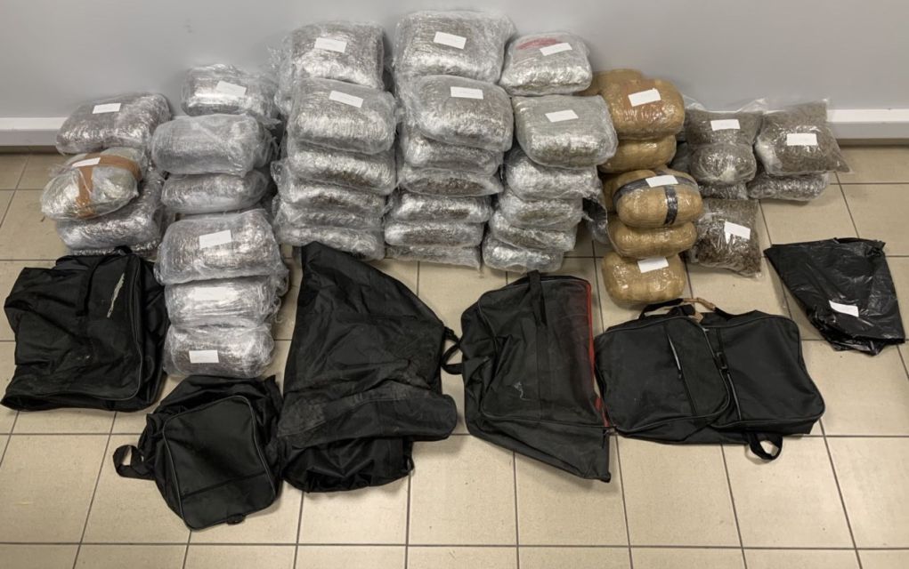 Θεσσαλονίκη: Πιάστηκε στα «πράσα» με 47 κιλά κάνναβης