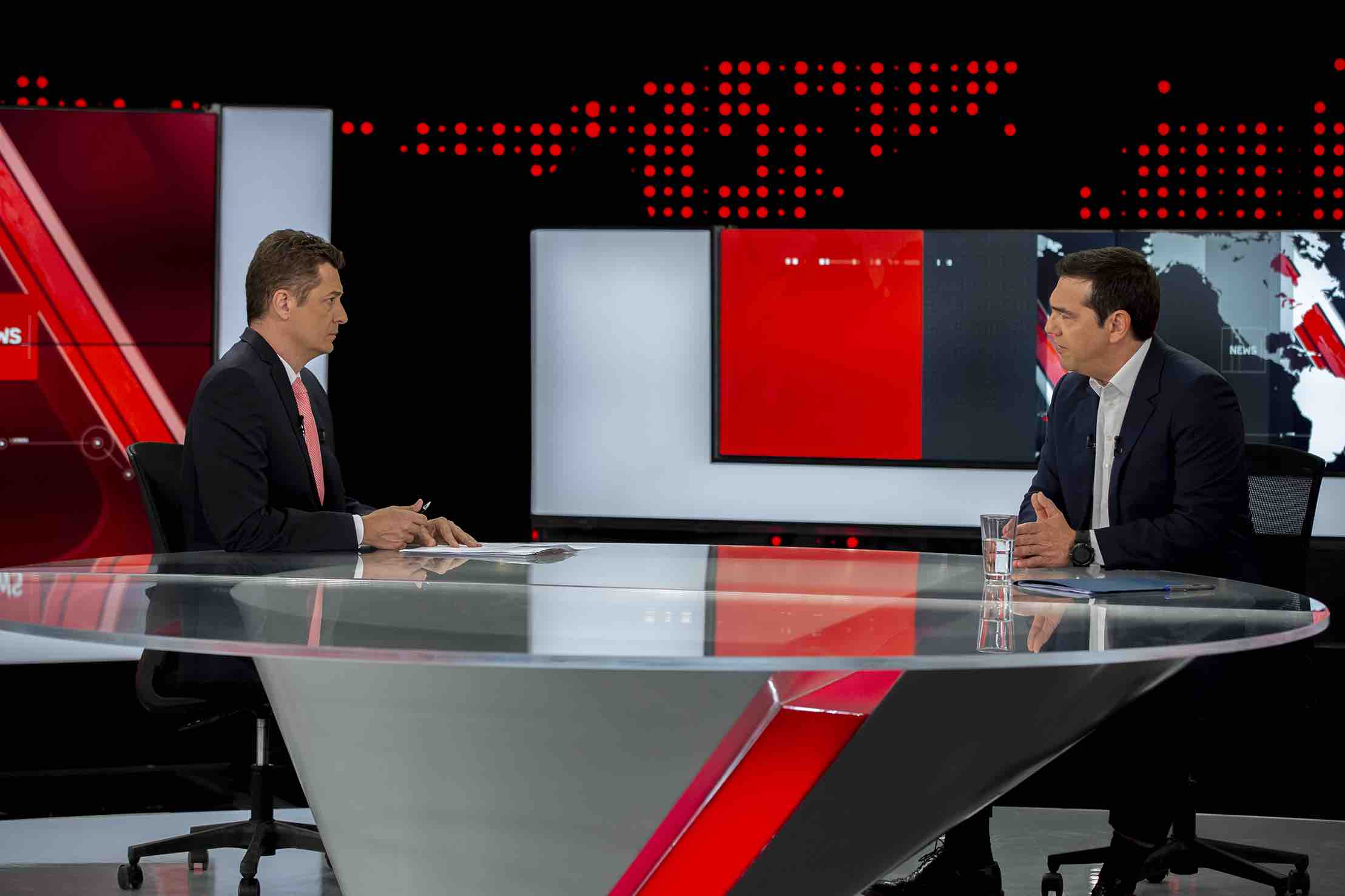 Πρωτιά για το δελτίο ειδήσεων του Alpha με τη συνέντευξη Τσίπρα!