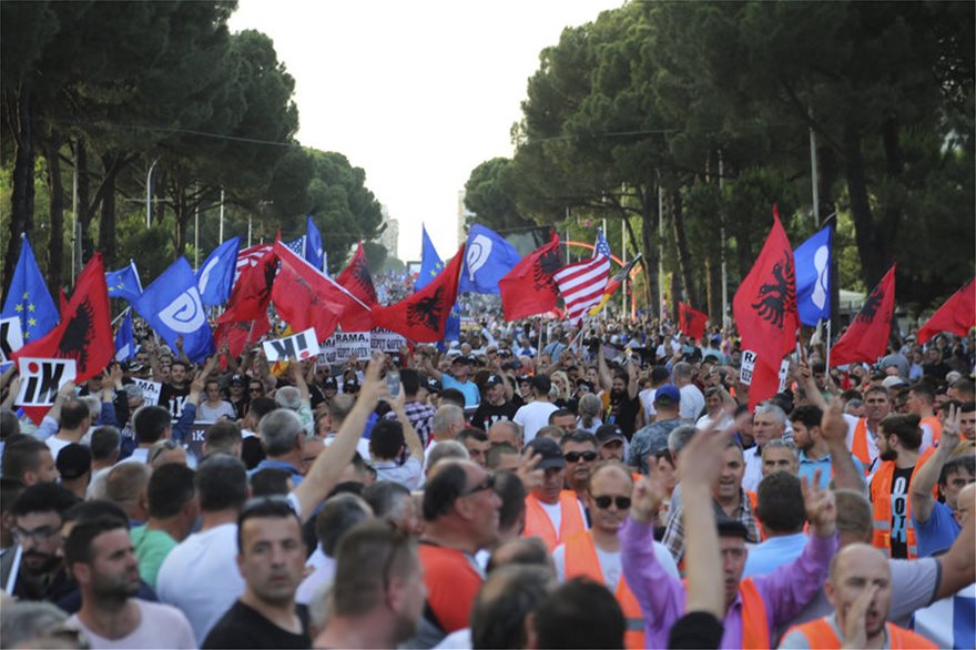 Χάος με τις δημοτικές εκλογές στην Αλβανία