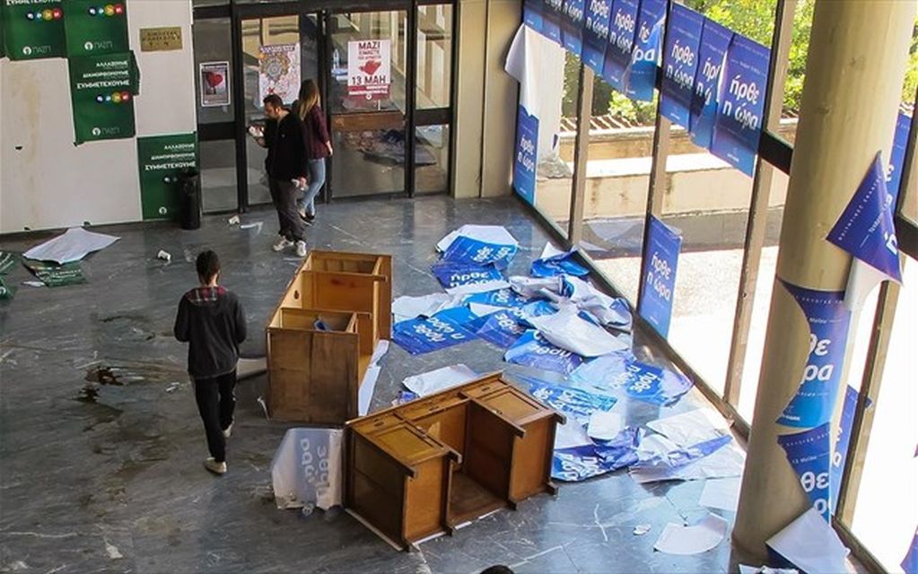 Άγνωστοι τα έκαναν γυαλιά-καρφιά στην Πολυτεχνική Σχολή του ΑΠΘ