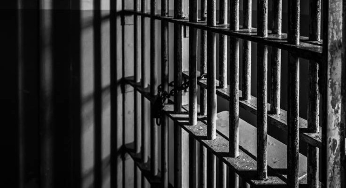 Φυλακές Δομοκού: Στο νοσoμομείο τραυματίες μετά τον καβγά μεταξύ Ελλήνων με Πακιστανούς με αυτοσχέδια μαχαίρια