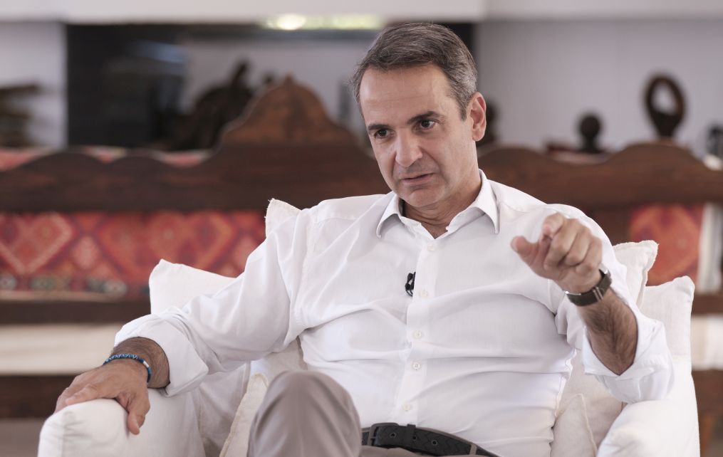 Επιχείρηση «χαμηλά η μπάλα» από τον Μητσοτάκη