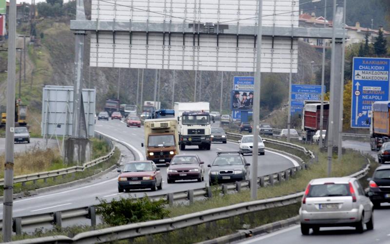 Θεσσαλονίκη: Καραμπόλα τριών αυτοκινήτων στον περιφερειακό, ρεύμα προς ανατολικά – Σχετικό μποτιλιάρισμα