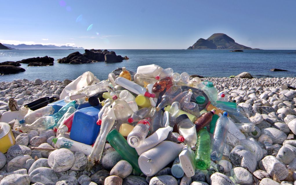 Η Γαλλία παράγει τα περισσότερα πλαστικά απόβλητα στη Μεσόγειο