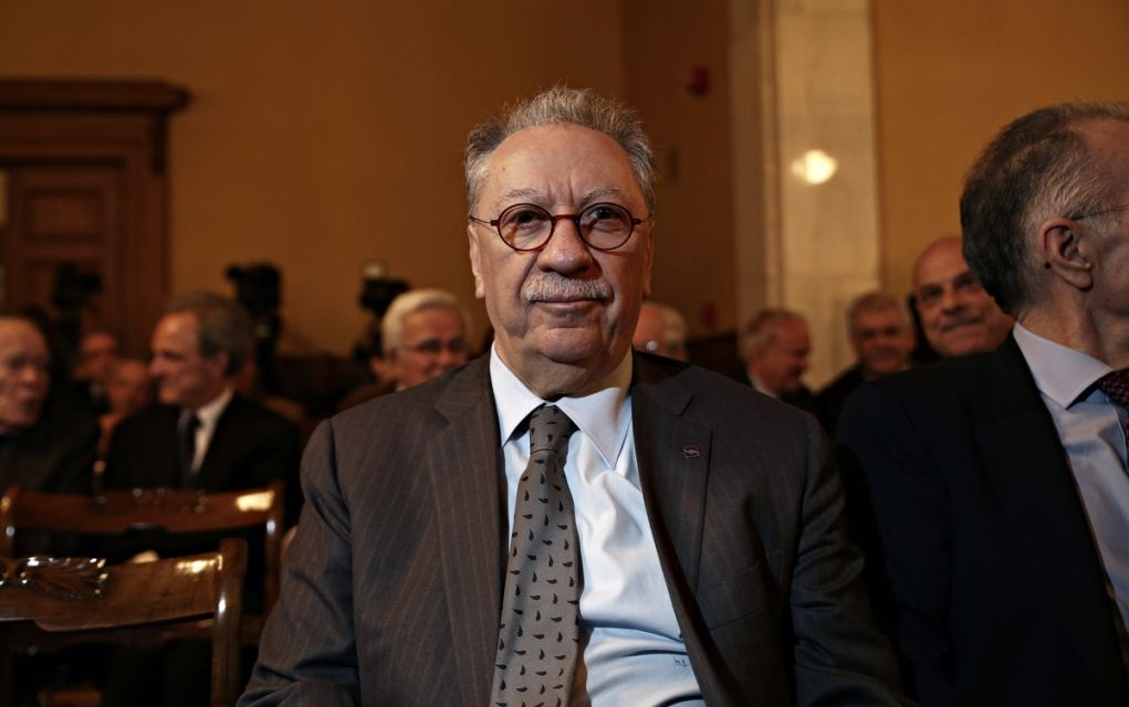 Σάλλας και άλλοι 39 ύποπτοι για τα δάνεια της Πειραιώς
