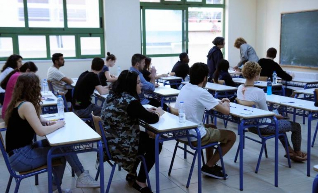 Πανελλήνιες: Προαιρετική χρήση μάσκας για υποψήφιους