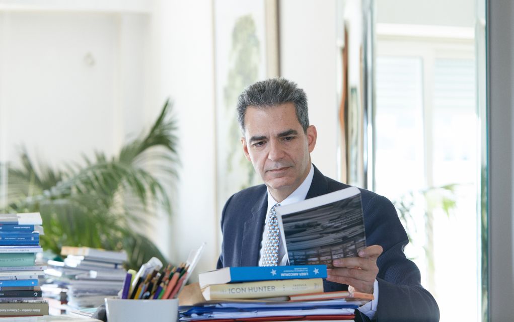 Συρίγος: “Η χώρα μας απομακρύνεται από την Ευρώπη”