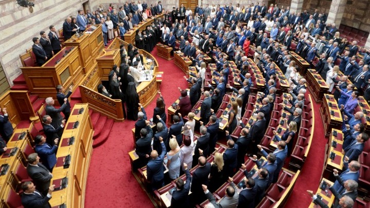 Ορκίστηκαν οι 300 βουλευτές της Νέας Συνόδου