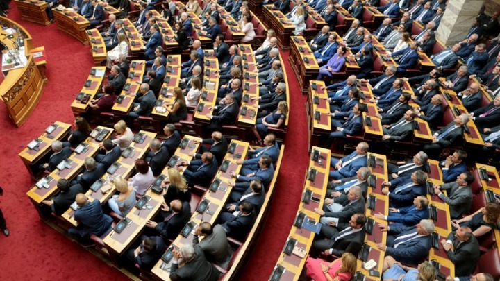 Σε κλίμα συναίνεσης η εκλογή του νέου προέδρου της Βουλής