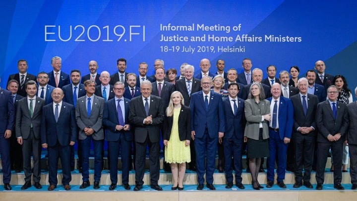 Δ. Αβραμόπουλος για μετανάστες: Οι προκλήσεις των θαλάσσιων αφίξεων είναι ευθύνη όλων μας
