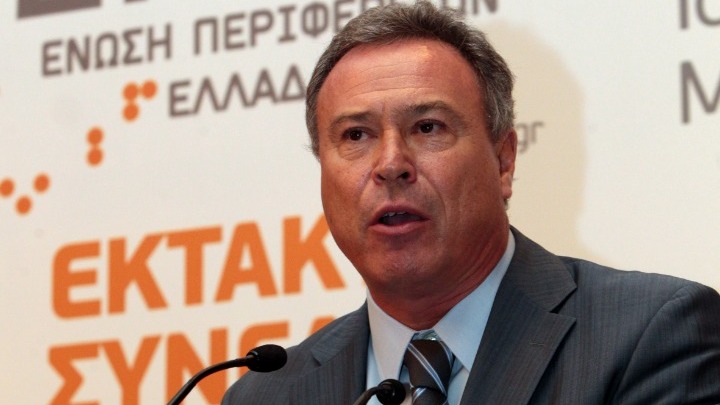 Απαντήσεις για την εξαγορά του νέου κτιρίου από την Περιφ. Αττικής ζητά ο Γ. Σγουρός