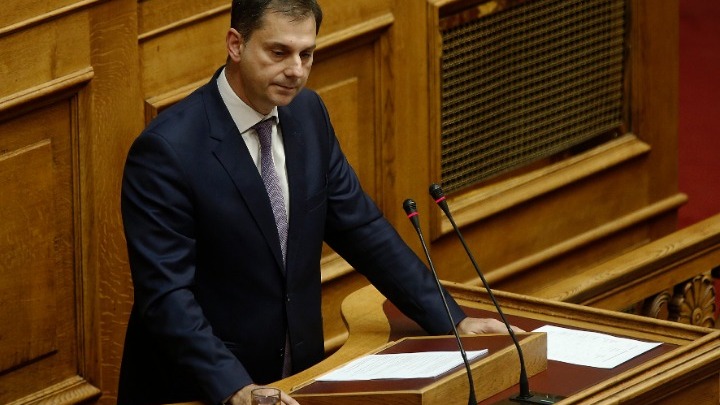 Ενημέρωση φορέων του τουρισμού από Θεοχάρη και Κόνσολα για το σεισμό