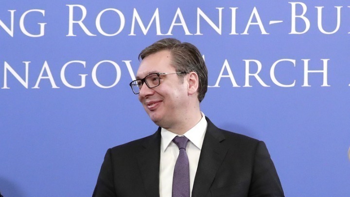 Ο Αλ. Βούτσιτς χαρακτηρίζει την παραίτηση Χαραντινάι «πολιτικό τρικ»