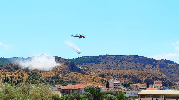 Πυρκαγιά στα Κουτσούρια Ναυπλίου. Τι λέει στο ΑΠΕ – ΜΠΕ ο δήμαρχος Δ. Κωστούρος