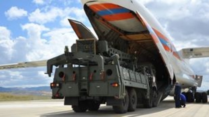 S-400 και Συρία στο επίκεντρο επικοινωνίας Πομπέο- Τσαβούσογλου