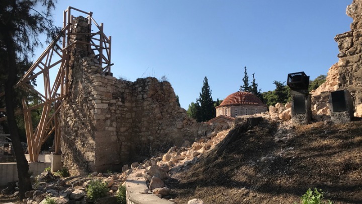 ΥΠΠΟΑ: Αποτίμηση ζημιών στη Μονή Δαφνίου μετά τον σεισμό της 19ης Ιουλίου – Επισκέψιμο το Μνημείο
