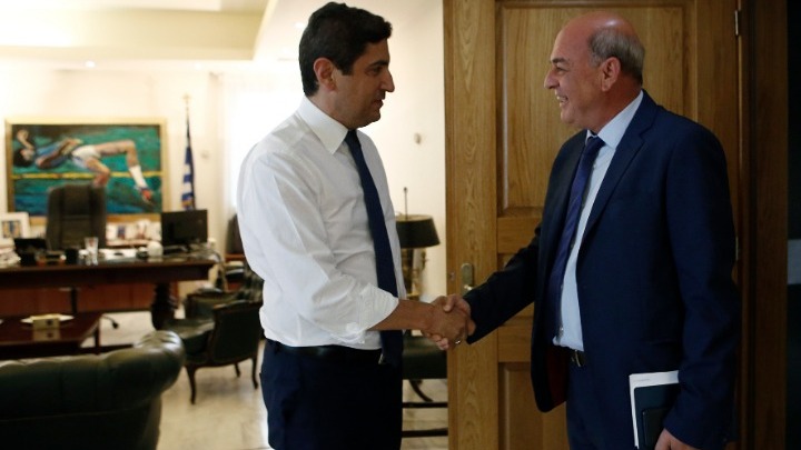 Στην πρώτη γραμμή, βία και «στημένα»
