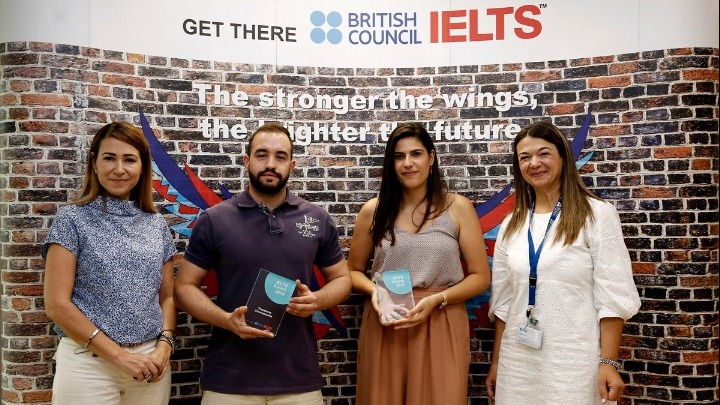 Σε δύο φοιτητές απονεμήθηκε το βραβείο IELTS 2019