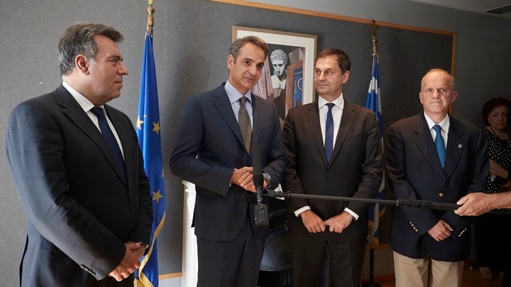 Ικανοποίηση της ΠΟΞ για την επίσκεψη του πρωθυπουργού στο υπουργείο Τουρισμού