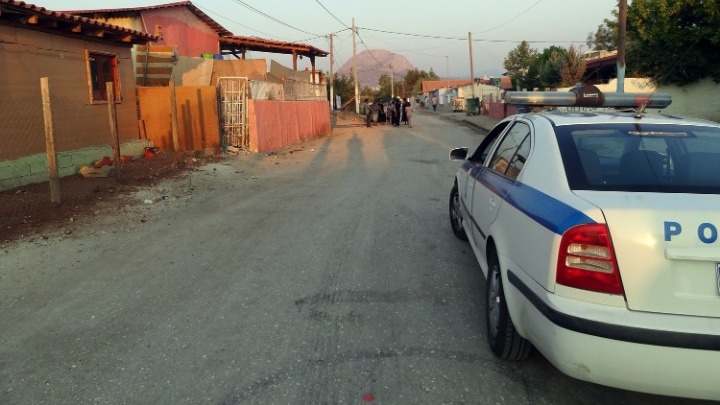 Δυόμισι κιλά ηρωίνης βρήκαν οι αστυνομικοί έπειτα από έρευνα σε σπίτι στο Μενίδι Αττικής – Δύο συλλήψεις