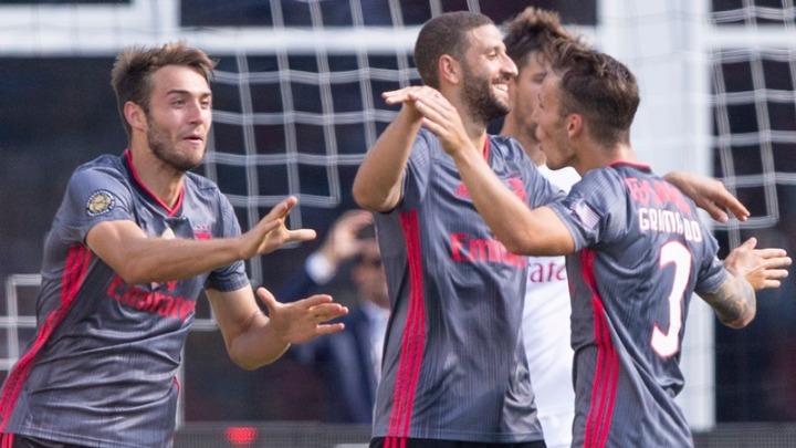 Σούπερ Βλαχοδήμος στη  φιλική νίκη (1-0) της Μπενφίκα με τη Μίλαν στη Μασαχουσέτη