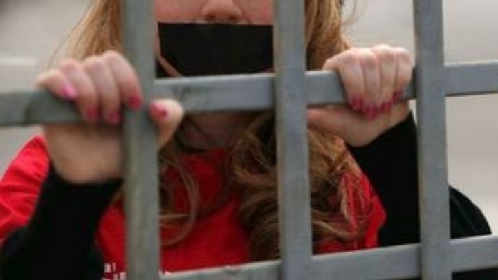Παγκόσμια Ημέρα κατά της Εμπορίας Ανθρώπων – ΕΕ: Οι γυναίκες και τα κορίτσια εξακολουθούν να είναι πιο ευάλωτα