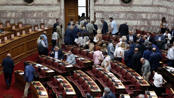 Σε εξέλιξη η ψηφοφορία για την άρση ασυλίας του Πολάκη