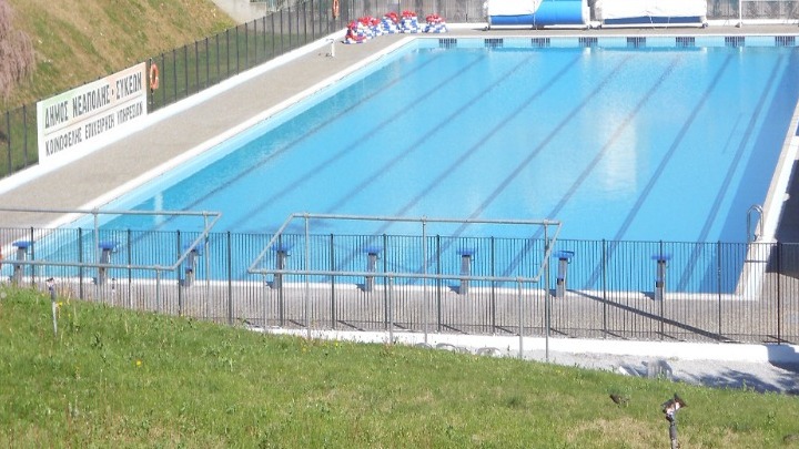 Eλεύθερη είσοδος στο κολυμβητήριο Νεάπολης