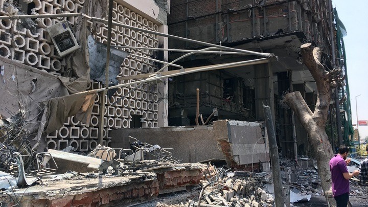 Αυξήθηκαν οι νεκροί από τη χθεσινή σύγκρουση αυτοκινήτων στο Κάιρο