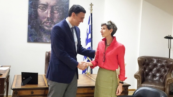 Συνάντηση Βασίλη Κικίλια με την πρέσβη του Ηνωμένου Βασιλείου