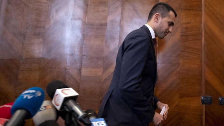 Ο Λουίτζι Ντι Μάιο δηλώνει έτοιμος για πρόωρες εκλογές, κατηγορεί τον Σαλβίνι ότι παρασύρει τη χώρα
