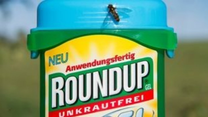 Η Bayer προτείνει διακανονισμό για το Roundup