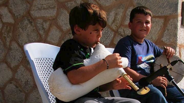 Μετατρέπει το ξύλο σε… μελωδία