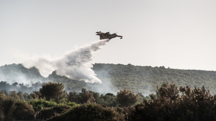 Μεγάλη φωτιά είναι σε εξέλιξη στην Εύβοια