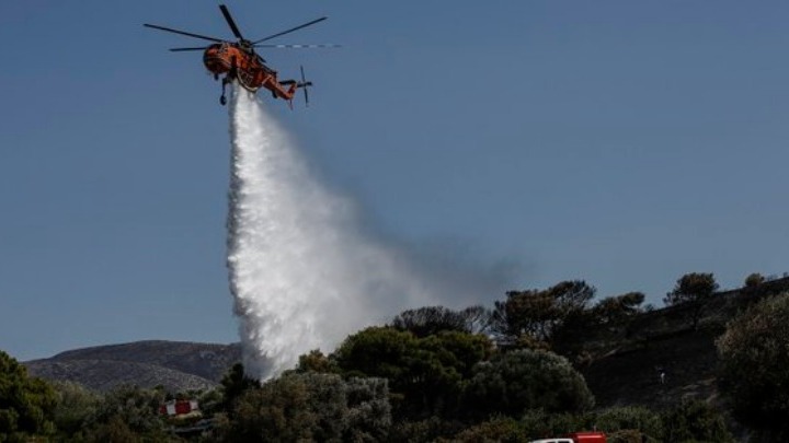 Ενισχύονται οι πυροσβεστικές δυνάμεις στην Εύβοια