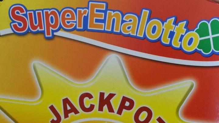 Ιταλία: Τυχερό δελτίο κέρδισε 209 εκατομμύρια ευρώ