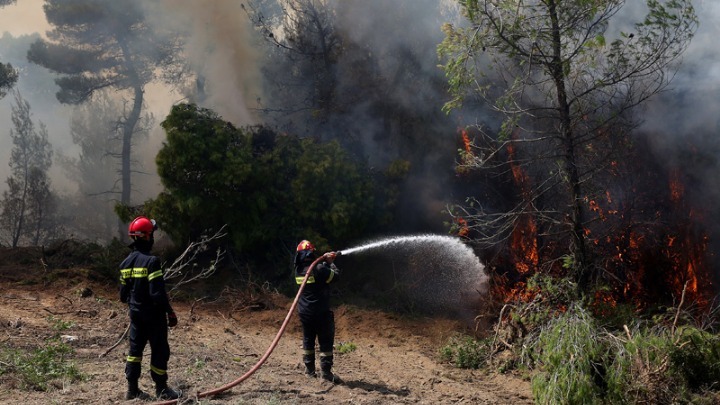 Σε ύφεση η πυρκαγιά στη Ζάκυνθο