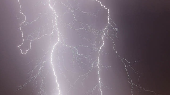 Καταιγίδες και ισχυρό χαλάζι στη Βόρεια Ελλάδα