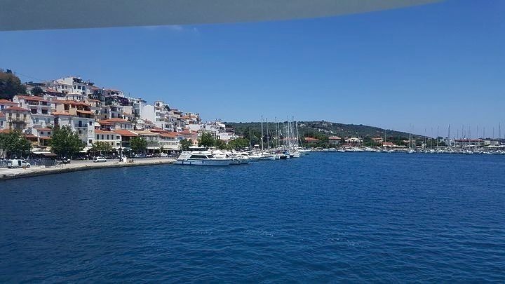 Σκιάθος: Σταδιακή επανηλεκτροδότηση σε όλο το νησί