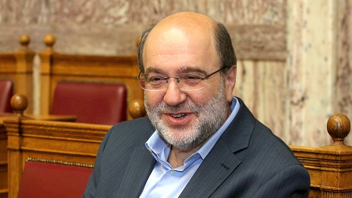 Τρ. Αλεξιάδης: «Σύμφωνοι με τη μείωση των φόρων»