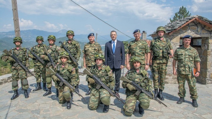Περιοδεία Αλκ. Στεφανή σε μονάδες και φυλάκια του νομού Ιωαννίνων
