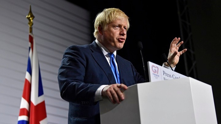 «Θα πάω τις συνομιλίες για το Brexit μέχρι το τελευταίο λεπτό»