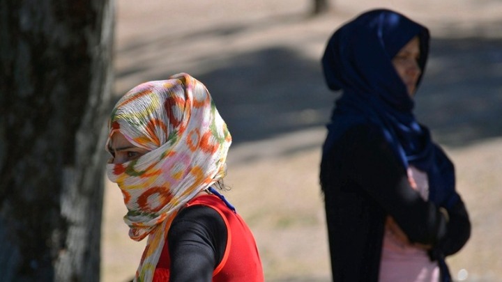 Σε προσωρινό ξενοδοχειακό κατάλυμα οδηγήθηκαν οι 134 μετανάστες που ήταν στα κτίρια τα οποία εκκενώθηκαν το πρωί στα Εξάρχεια