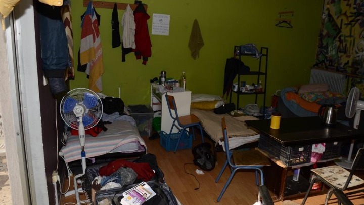«Αυτό δεν είναι ευαισθησία είναι ακραία υποκρισία» απάντησε ο Στ. Πέτσας στις αιτιάσεις της αντιπολίτευσης για την επιχείρηση στα Εξάρχεια