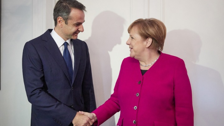 Ανάπτυξη, επενδύσεις, μεταναστευτικό στην ατζέντα της συνάντησης Μητσοτάκη-Μέρκελ