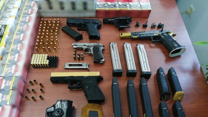 Βέροια: Μίνι οπλοστάσιο βρέθηκε στο σπίτι 29χρονου