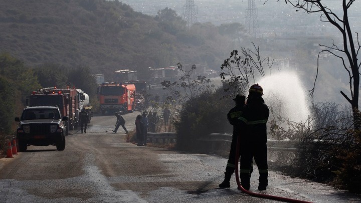 Οριοθετήθηκε η πυρκαγιά στην Πεντέλη