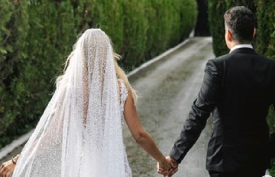 Ο μυστικός γάμος της Έλενας Ράπτη (pics)