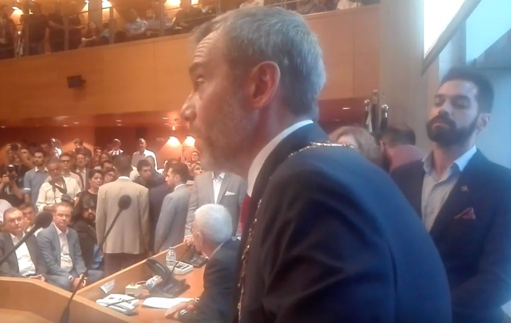 Συγκινημένος ο Ζέρβας στις πρώτες δηλώσεις του (vd)