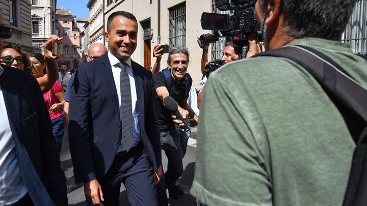 Ιταλία: Τα μέλη των Πέντε Αστέρων ενέκριναν την κυβερνητική συμμαχία